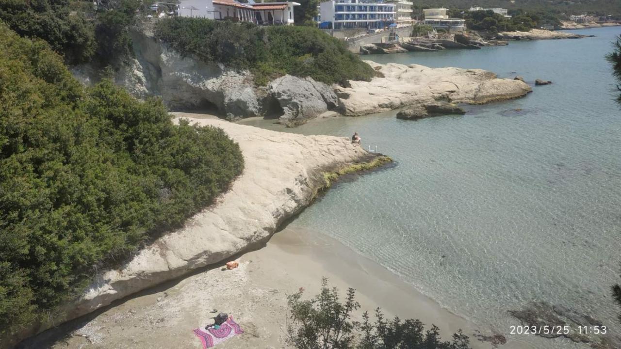 Meltemi Apartments Agia Marina  外观 照片