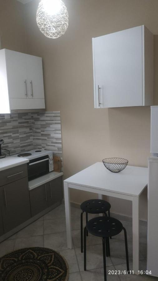 Meltemi Apartments Agia Marina  外观 照片