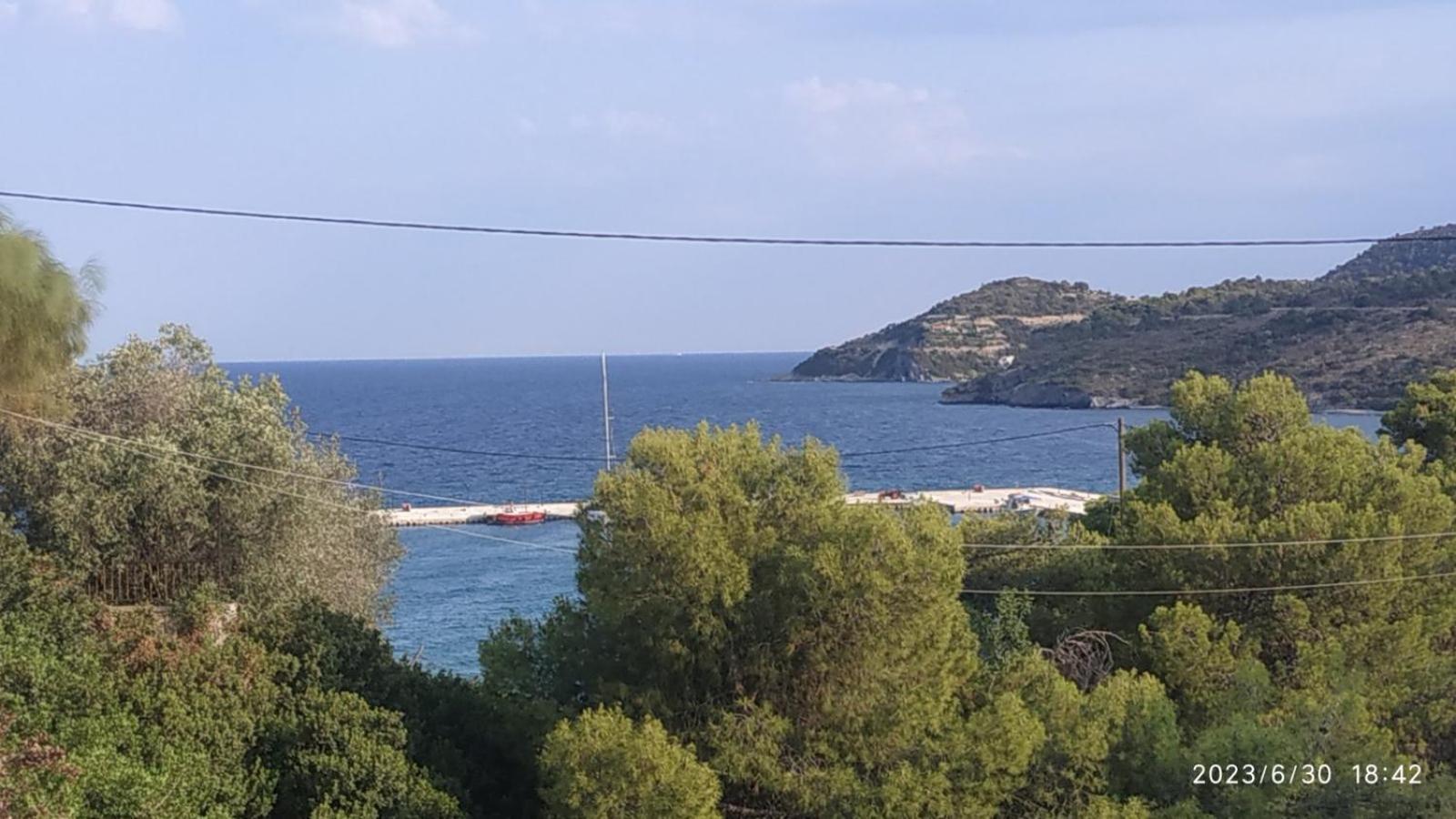 Meltemi Apartments Agia Marina  外观 照片